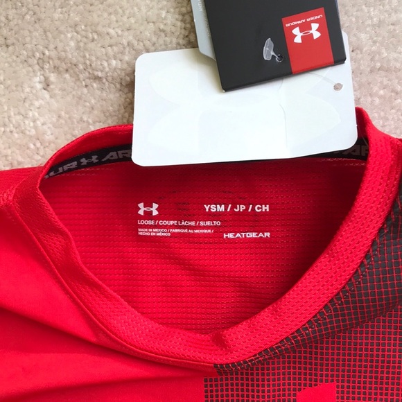 UNDER ARMOUR BOYS SIZE YSM SHORT SLEEVE TEE - Picture 3 of 3